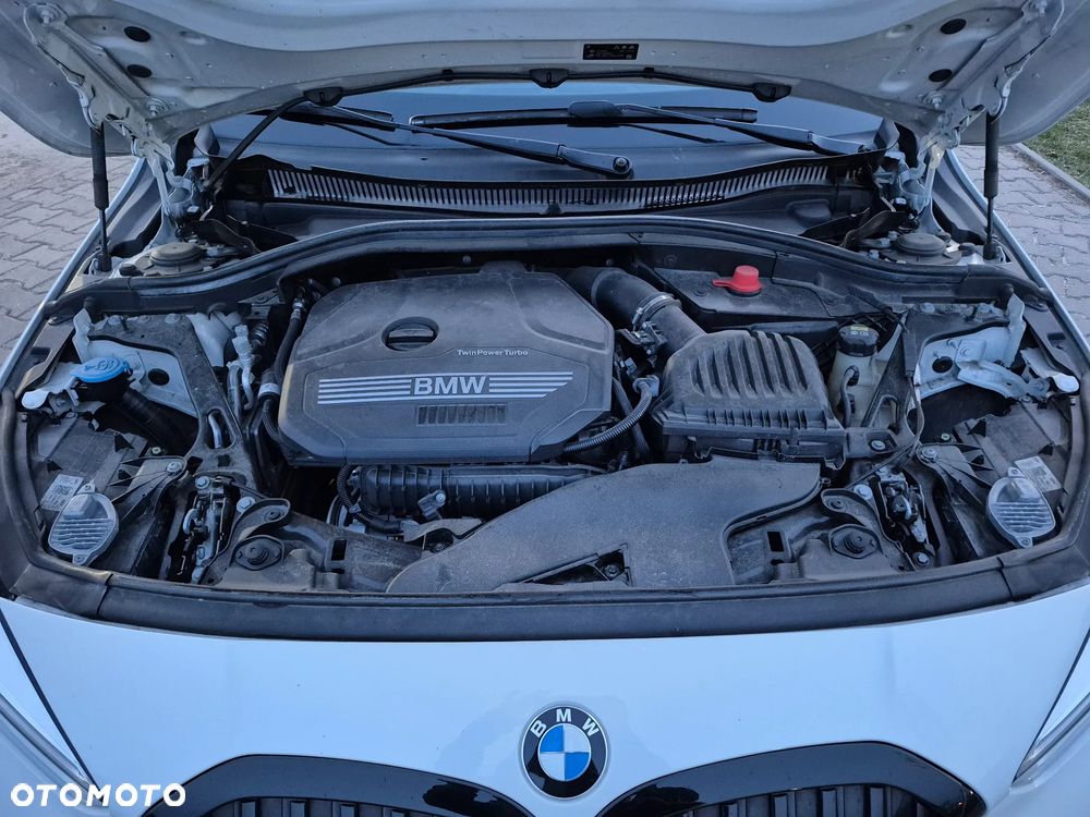 BMW Seria 1 118i GPF Sport Line - 12