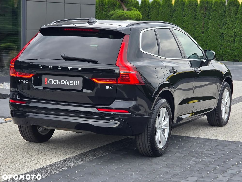 Volvo XC 60 B4 B Momentum Pro - 34