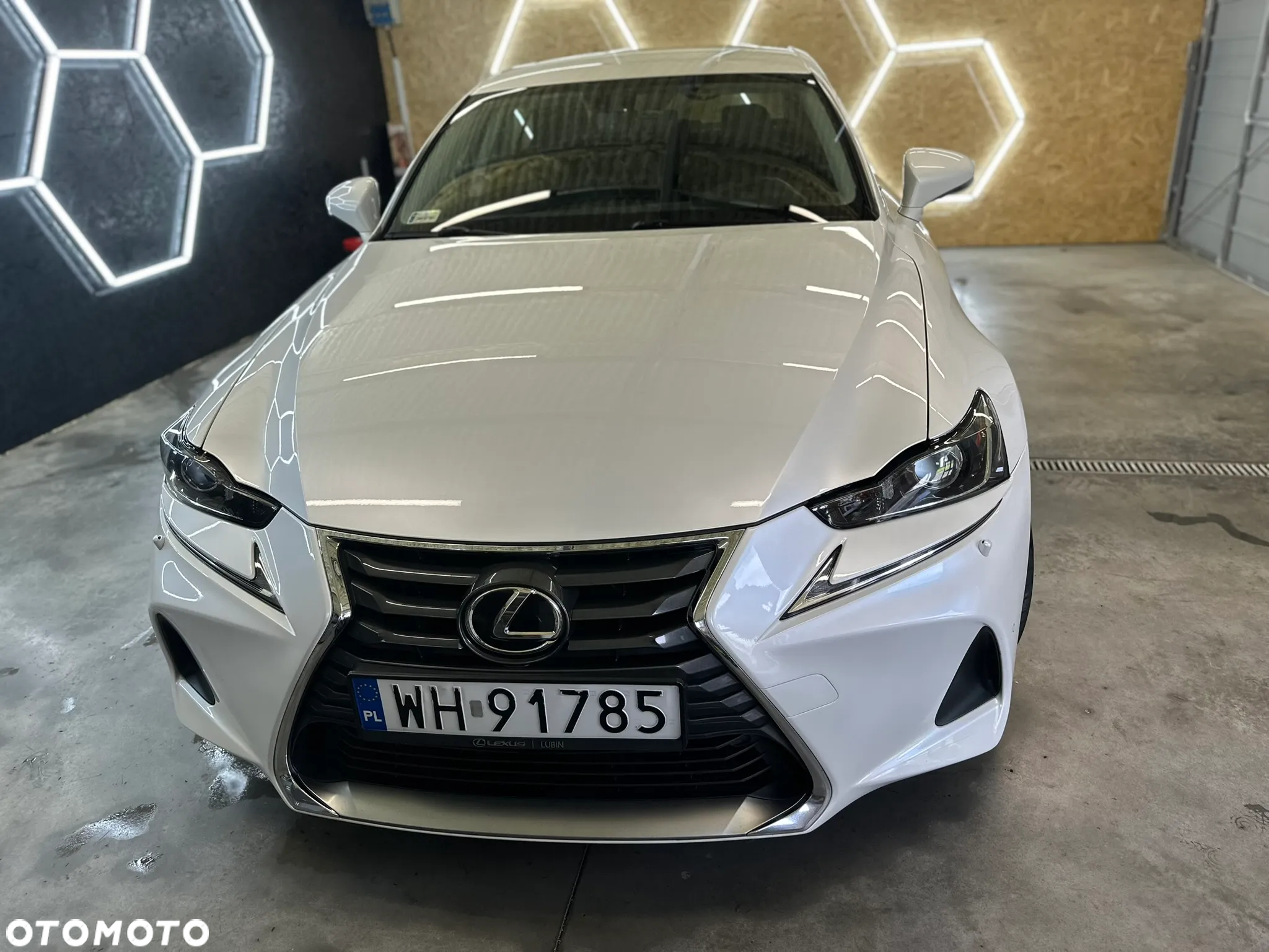 Lexus IS 200t / 300 Elegance - 18