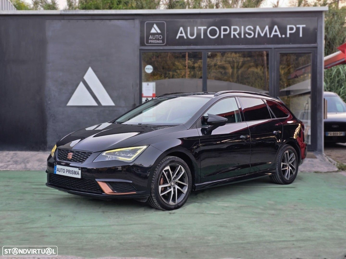 SEAT Leon ST 1.6 TDI S&S DSG Style - 1