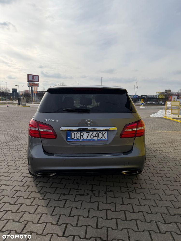 Mercedes-Benz Klasa B 200 (CDI) d 4Matic 7G-DCT AMG Line - 4