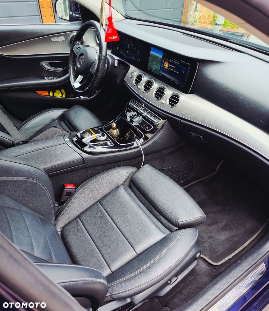Mercedes-Benz Klasa E 400 4-Matic 9G-TRONIC - 8