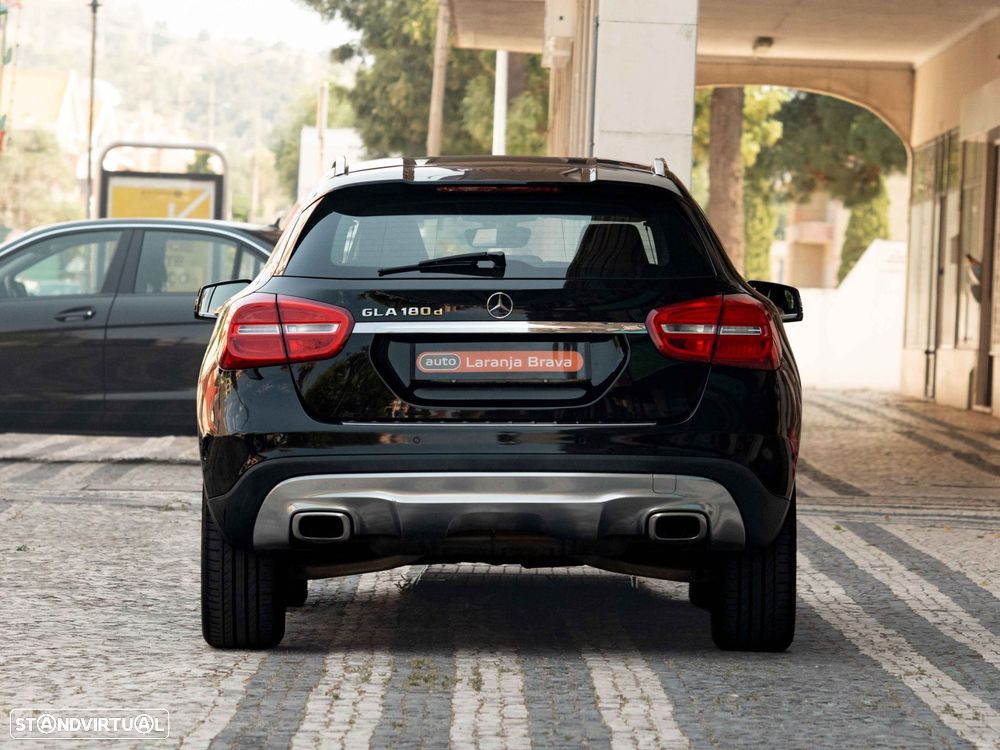 Mercedes-Benz GLA 180 CDI Urban - 3