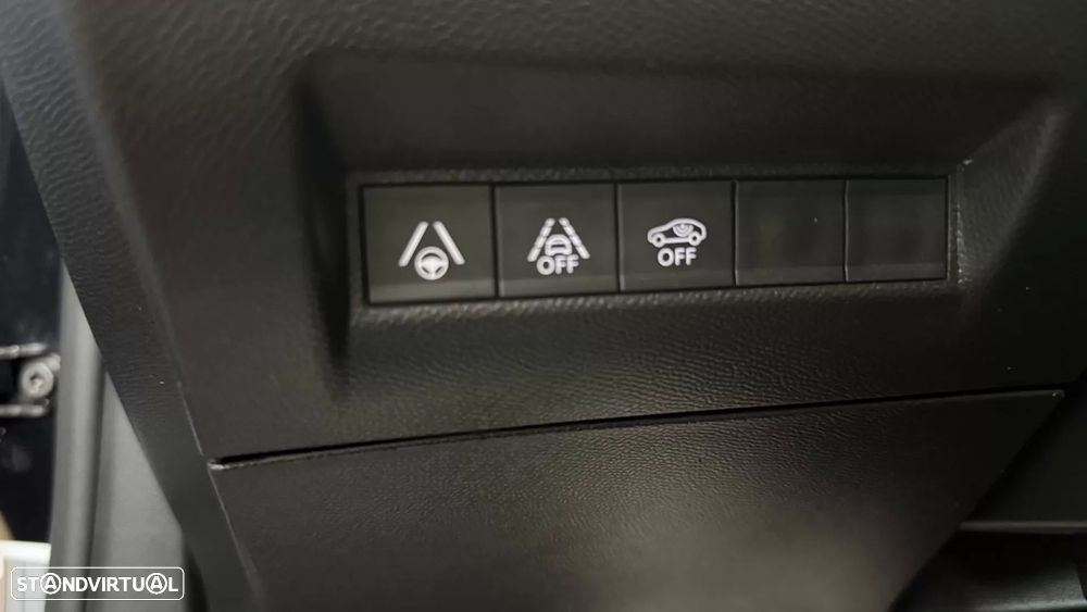 Peugeot e-2008 GT Pack - 13