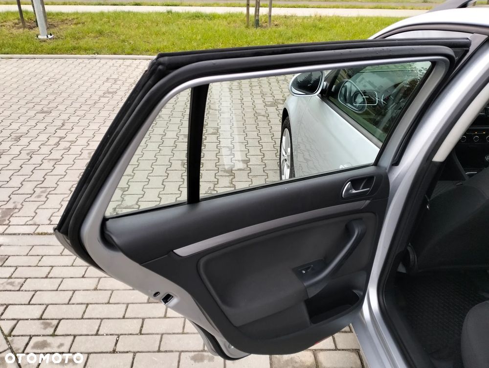 Volkswagen Golf Variant 1.6 TDI DPF Style - 17