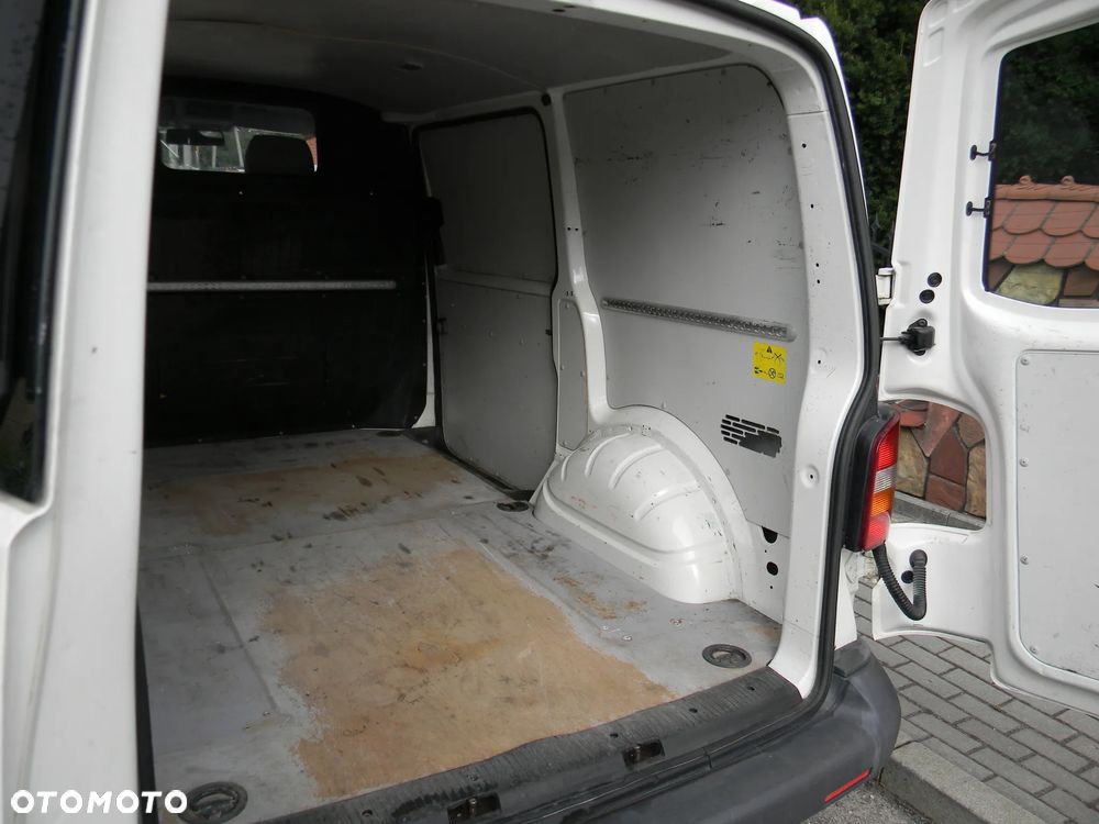 Volkswagen Transporter - 9