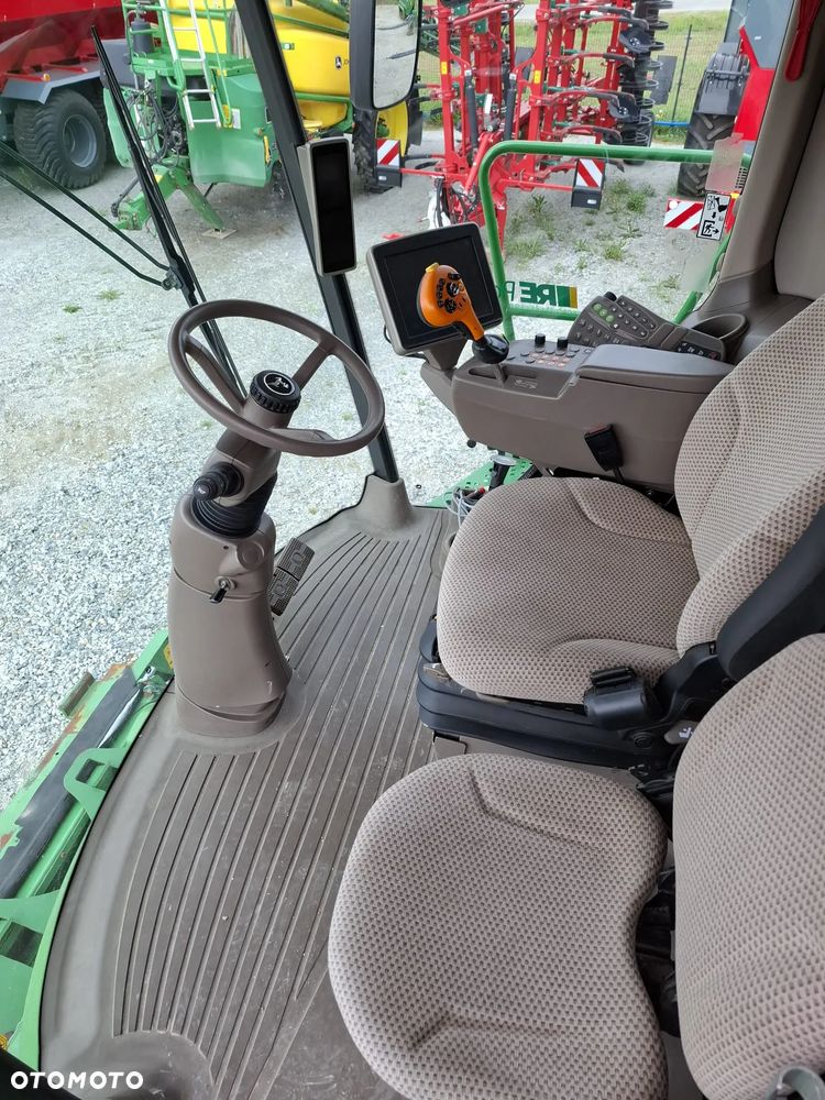 John Deere T550i - 7