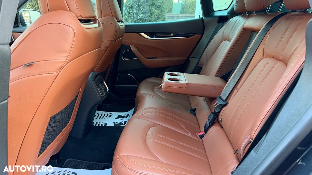 Maserati Levante - 11