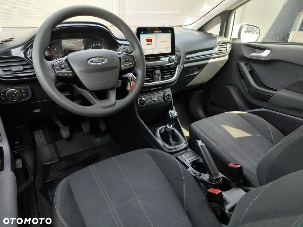 Ford Fiesta - 10
