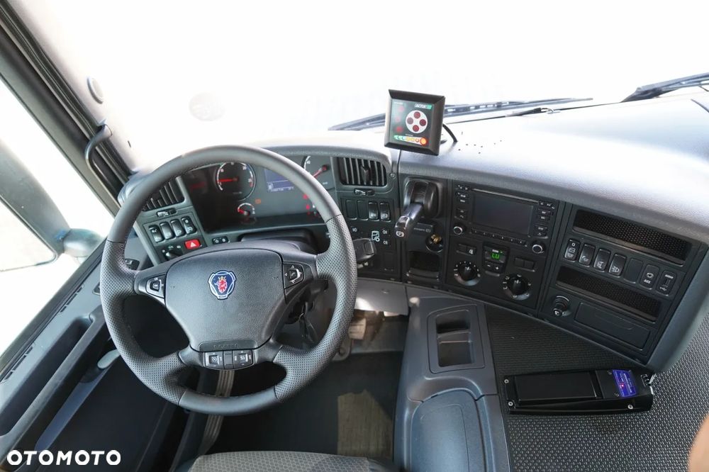Scania P 280 / 4X2 / SIŁOWNIK DO WYWROTU / + HDS HMF 635 / UDŹWIG 1 500 KG / MAX WYSÓW 7 M / STEROWANIE RADIOWE / EURO 6 - 33