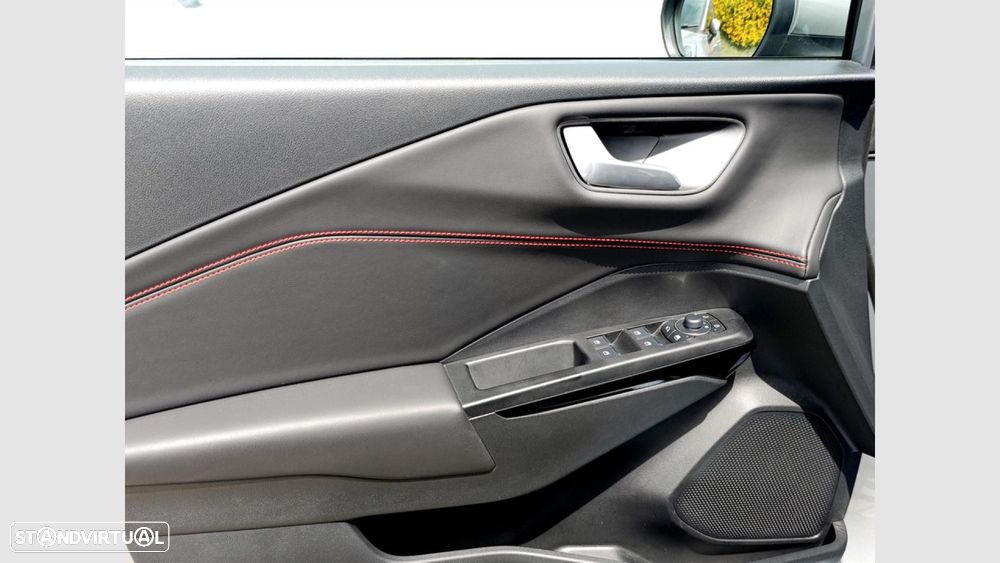 Ford Puma 1.0 EcoBoost MHEV ST-Line — fotografia 11