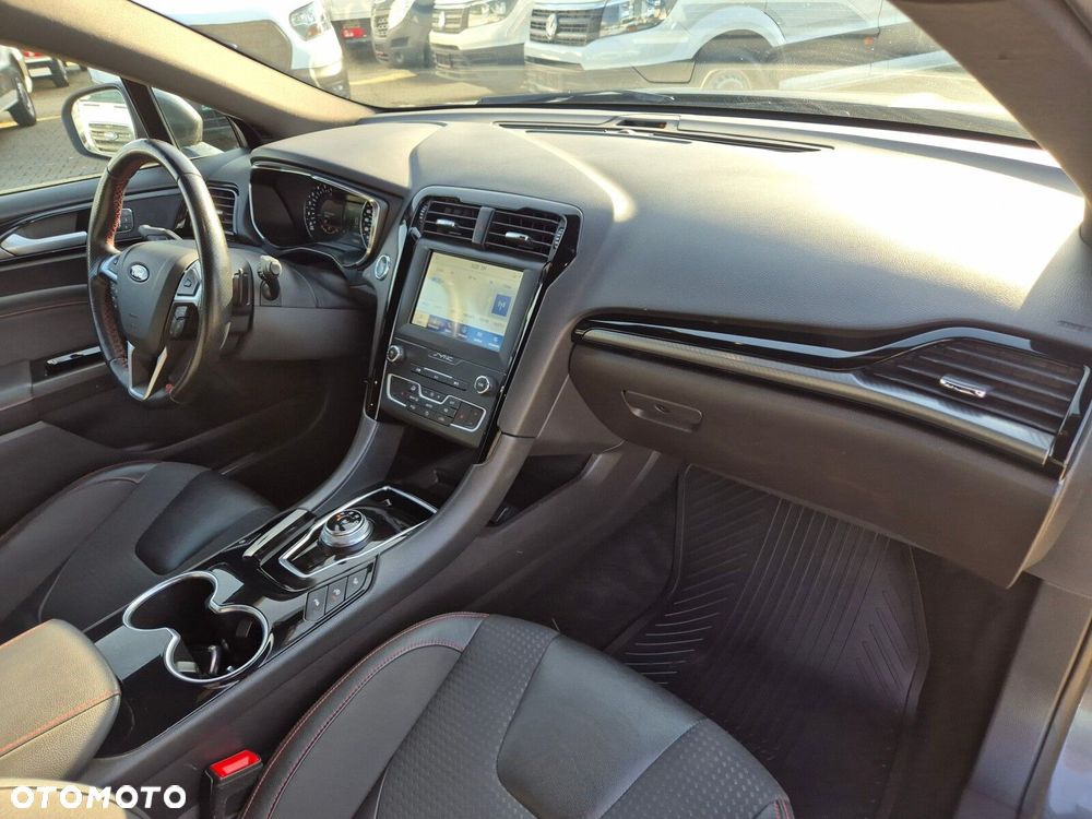 Ford Mondeo - 27