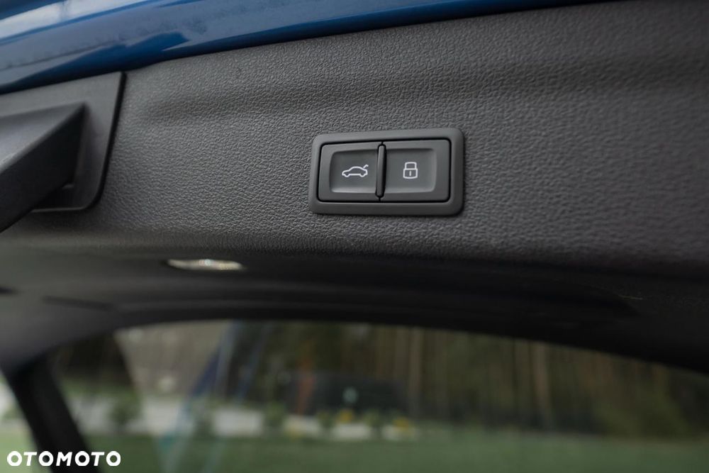 Audi A6 Avant 55 TFSI e quattro S tronic sport - 25