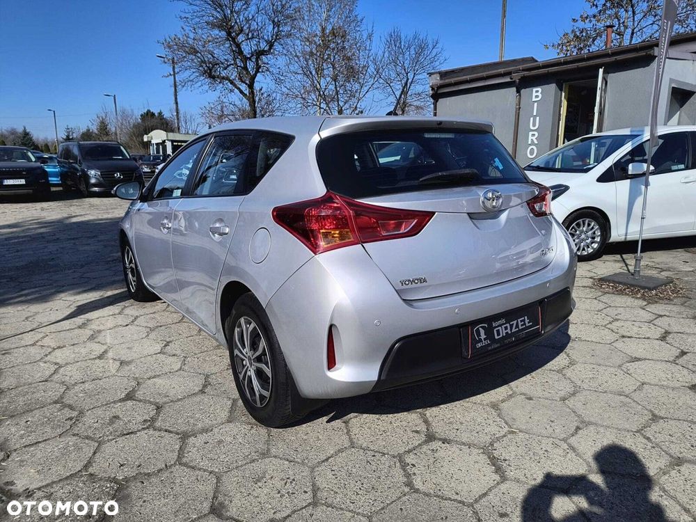 Toyota Auris - 7