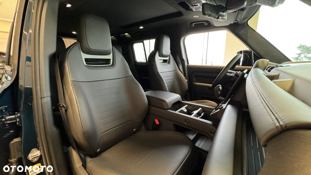 Land Rover Defender 5.0 P525 V8 - 16