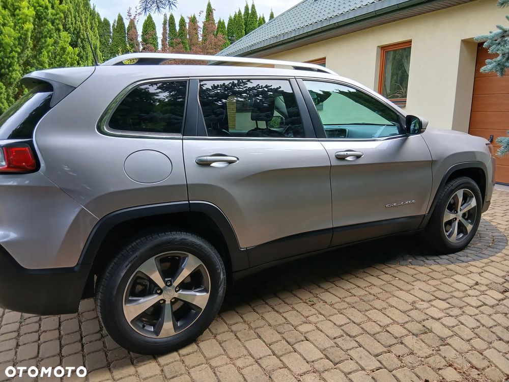 Jeep Cherokee - 15