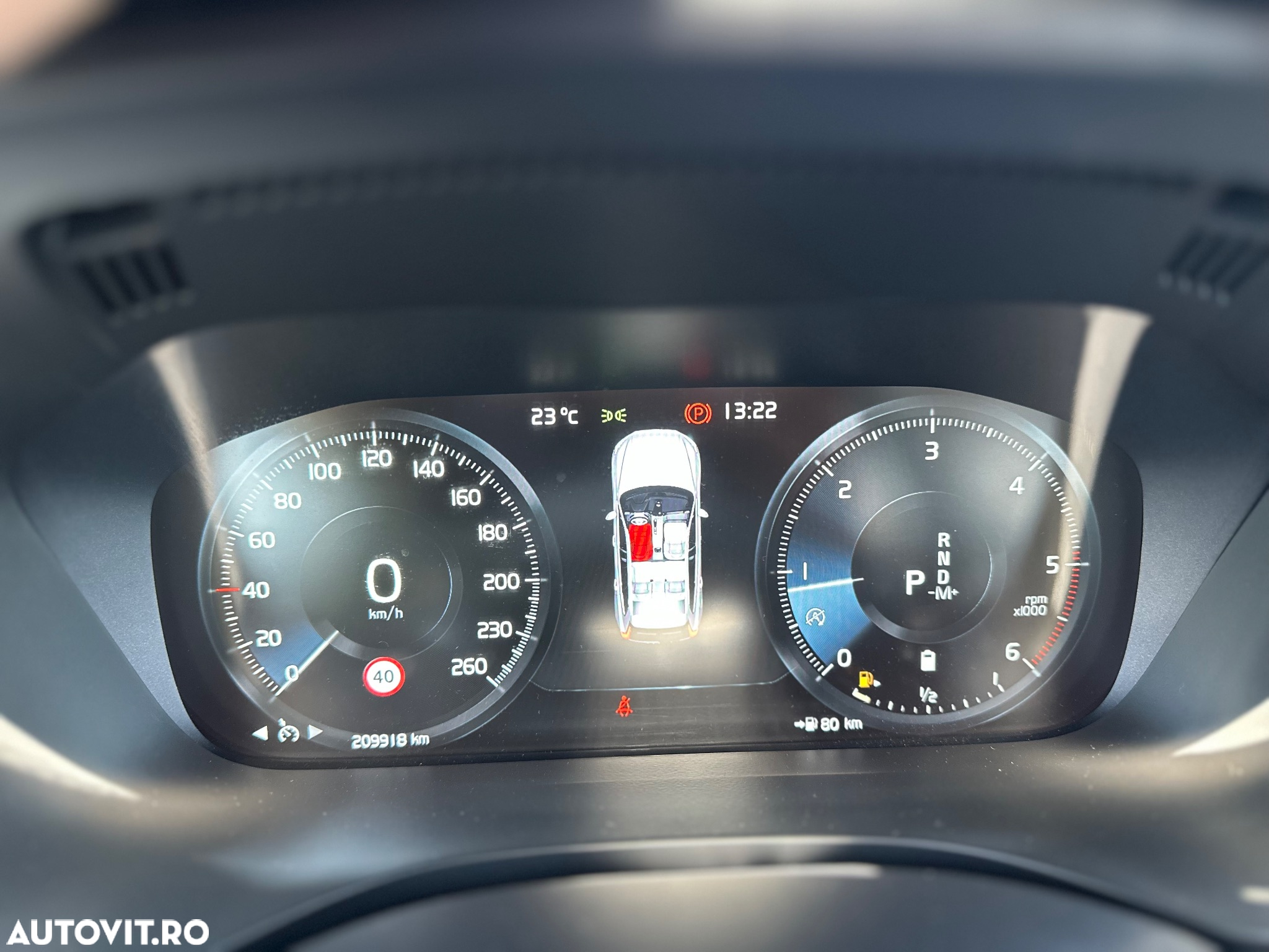 Volvo XC 60 B4 MHEV AT8 AWD Momentum - 15