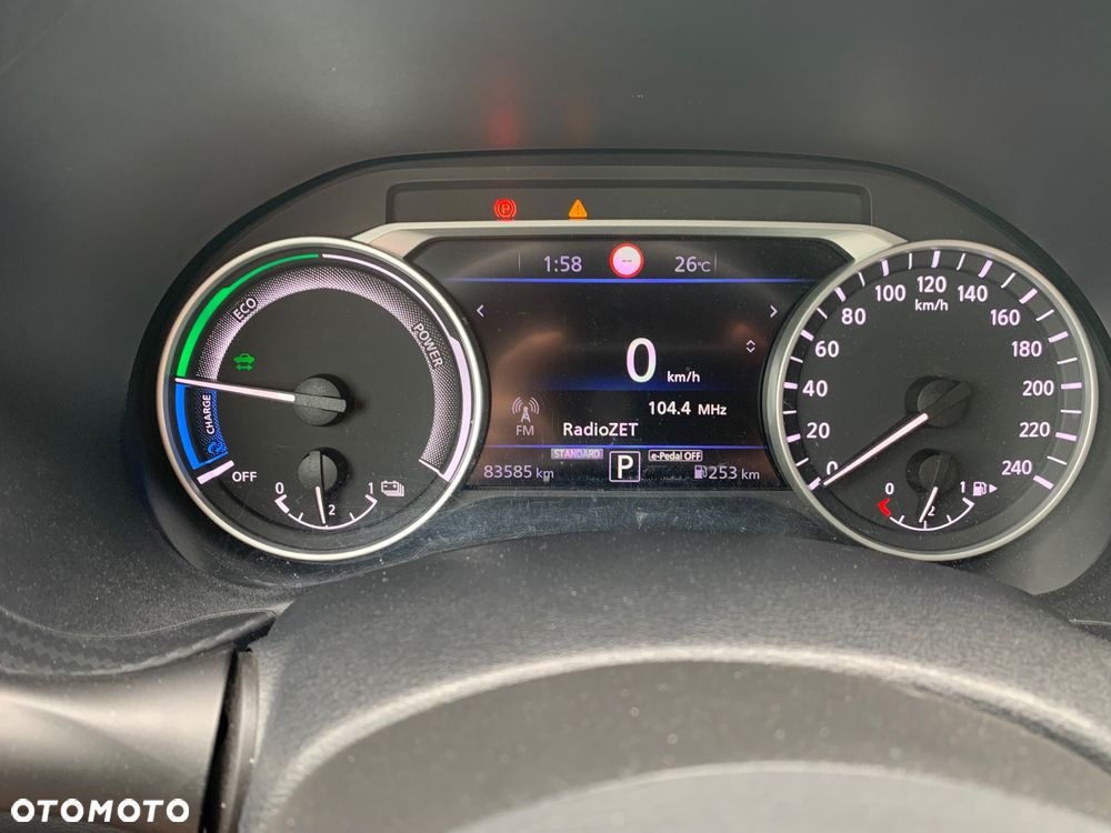Nissan Juke 1.6 4AMT Premiere Edition - 29