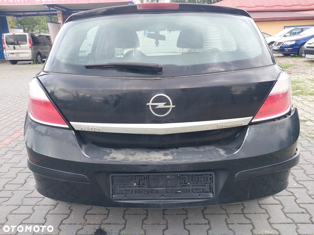 Opel Astra H Hatchback silnik 1.6 16v twinport skrzynia biegów F17C394 manualna drzwi klapa maska zderzak błotnik lusterko zewnętrzne Z20R maglownica przewody wspomagania pompa wpomagania paliwa przewody klimatyzacji chłodnica sprężarka mcperson szyba sanki wyświetlacz radio sterownik mechanizm fotele tłumik wydech podsufitka podszybie rura pas przedni zestaw startowy NA CZĘŚCI WSZYSTKIE CZĘŚCI - 8