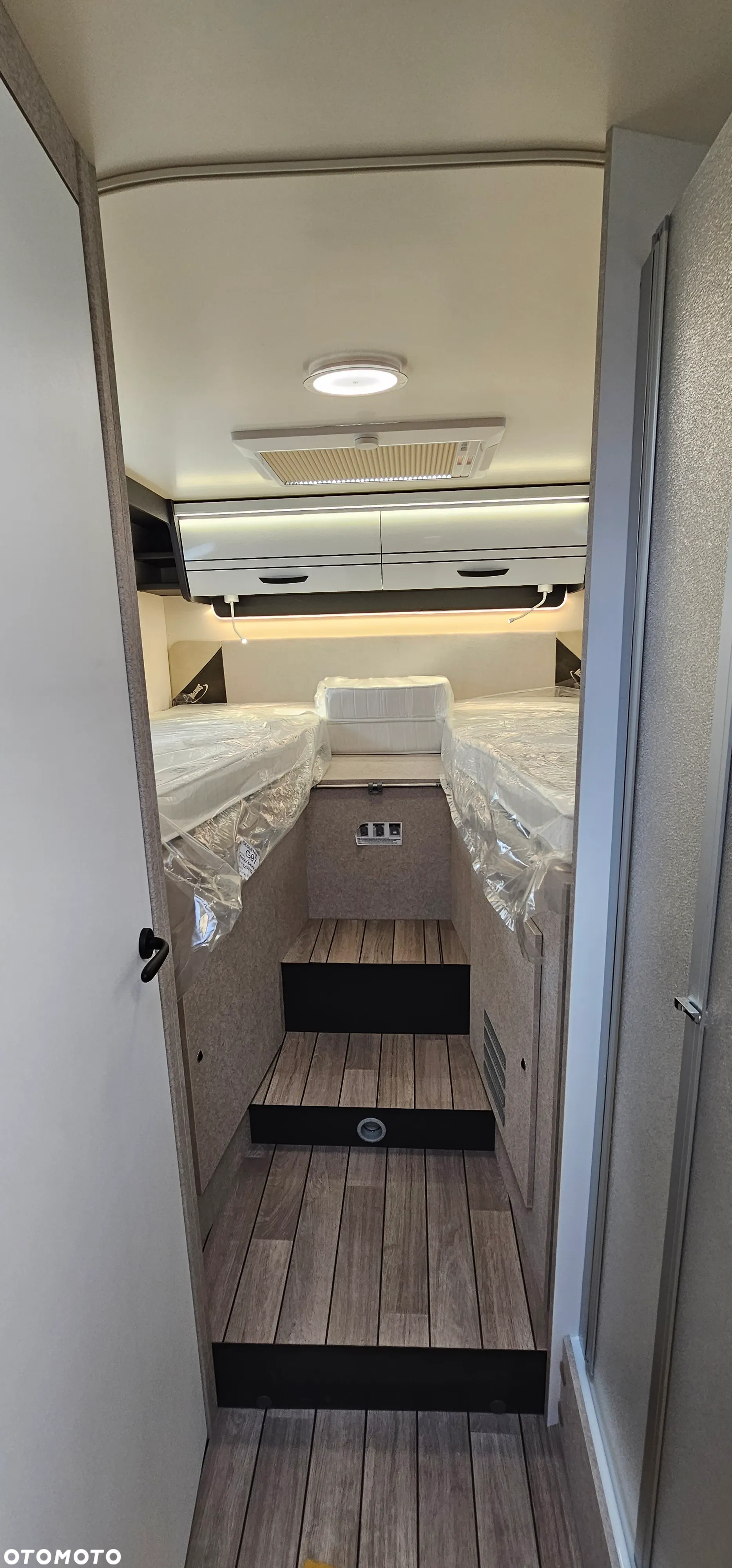 McLOUIS MC4 373 - 15