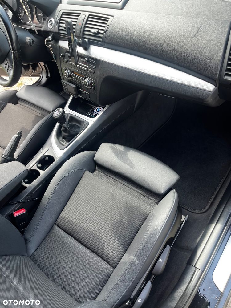 BMW Seria 1 118d Sport Line - 12