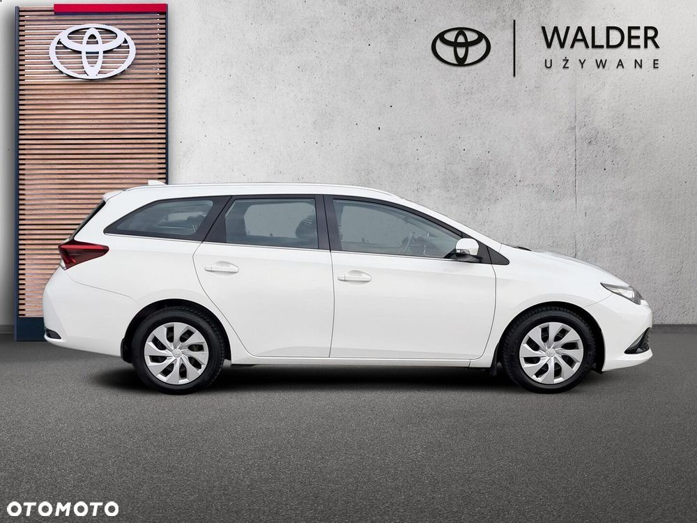 Toyota Auris 1.4 D-4D Premium - 6