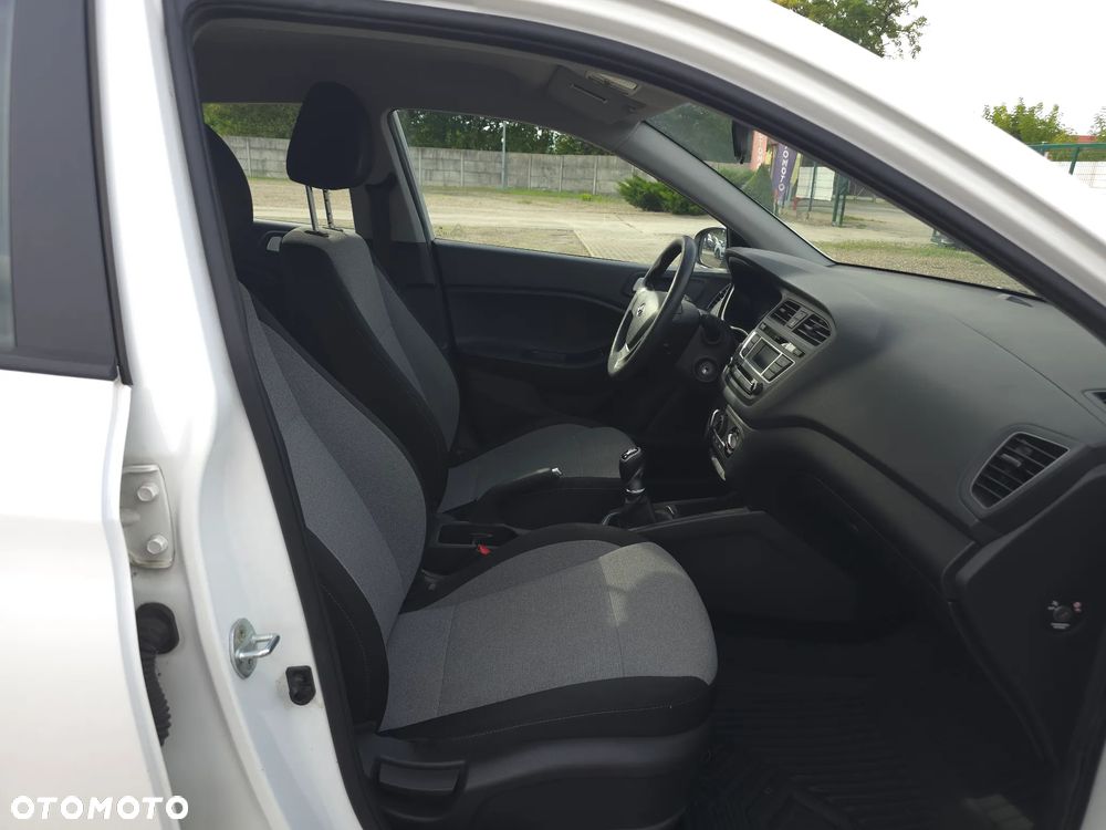 Hyundai i20 1.1 CRDi Comfort - 16