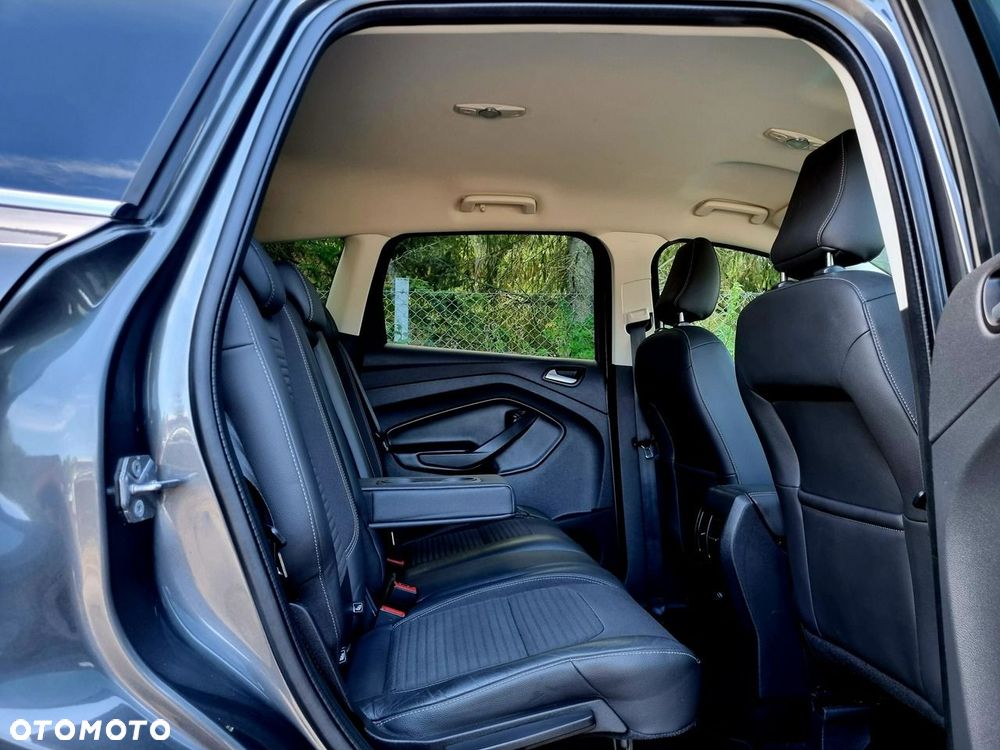 Ford Kuga 1.5 EcoBoost 2x4 Titanium - 12