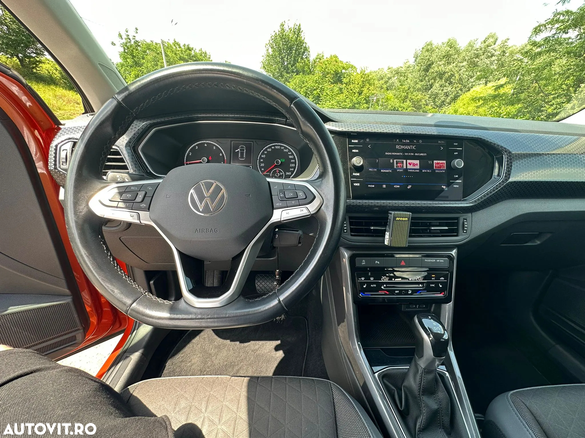 Volkswagen T-Cross - 26
