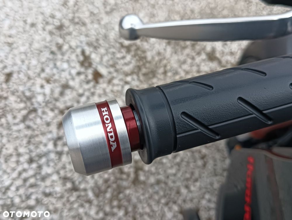 Honda Hornet - 32