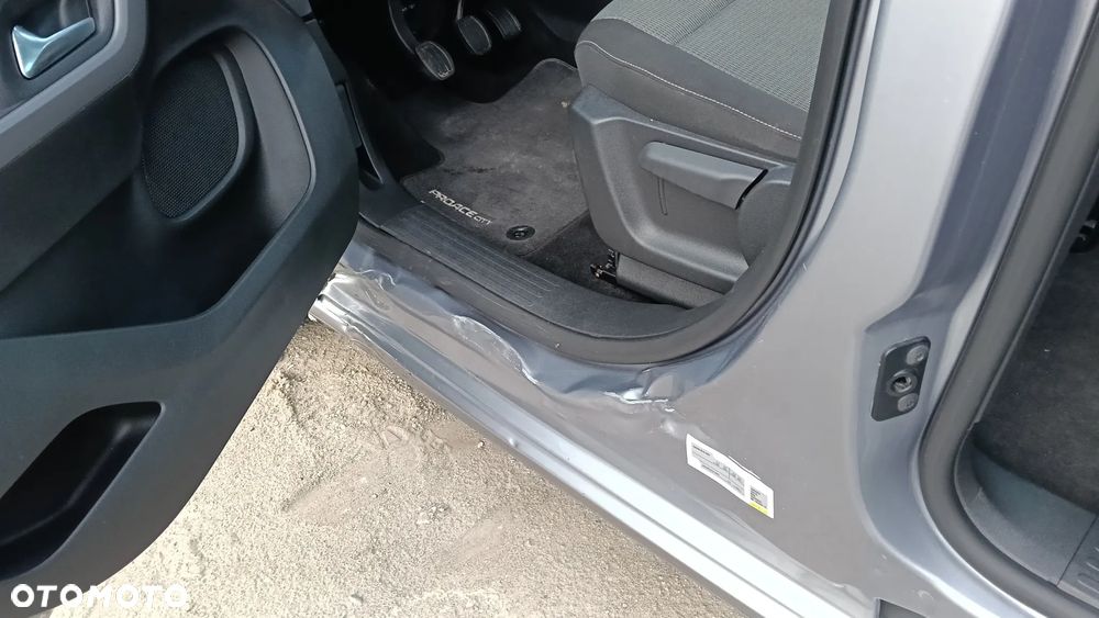 Toyota Proace City - 16