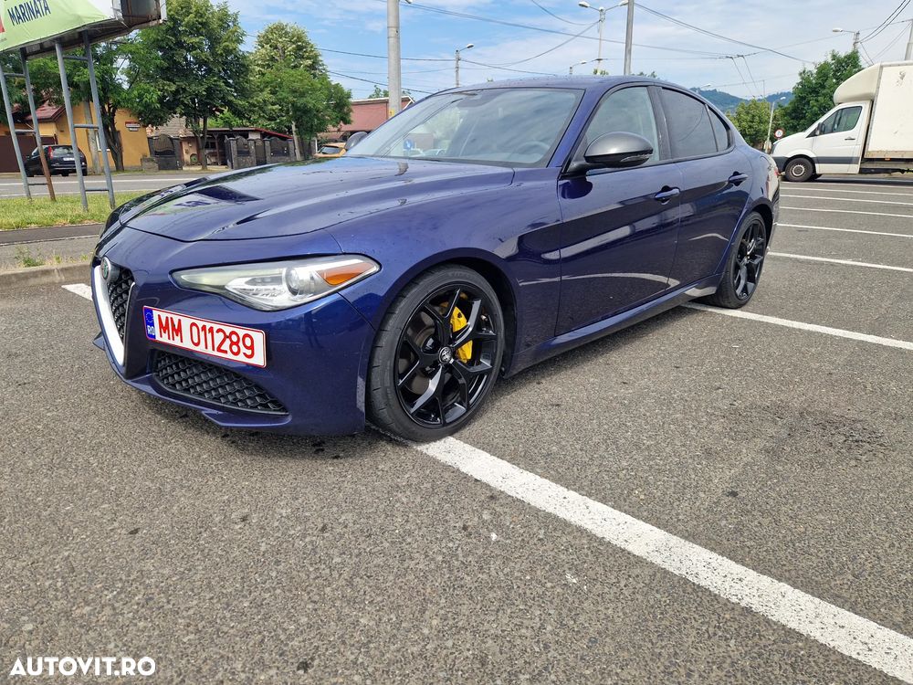 Alfa Romeo Giulia 2.0 Turbo 16V AT8 Veloce Ti - 9