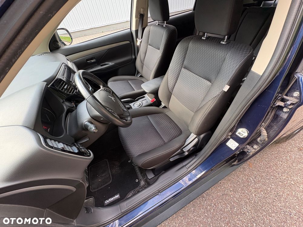 Mitsubishi Outlander 2.2 DID Intense + 4WD - 6