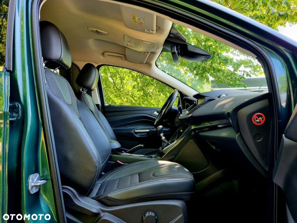 Ford Kuga 1.5 EcoBoost 2x4 Titanium - 11