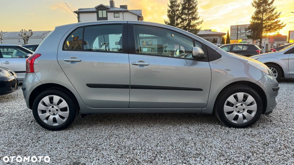 Toyota Yaris 1.3 Sol - 10