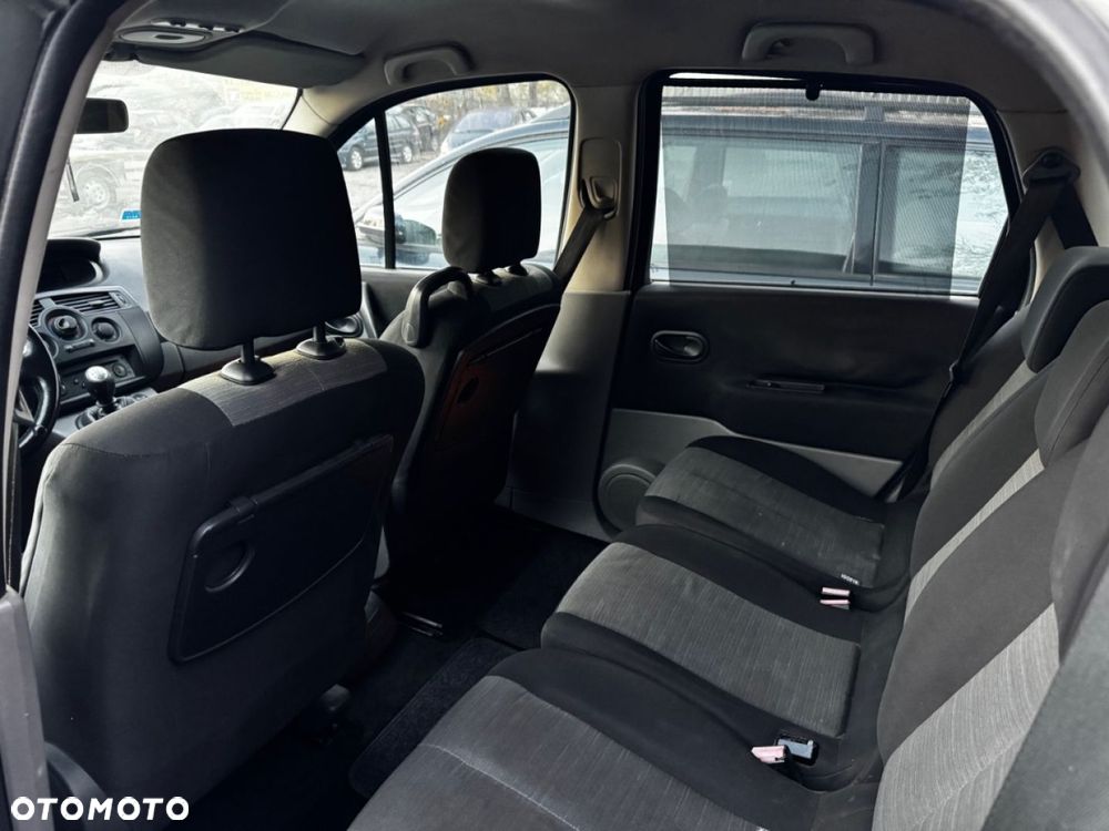 Renault Grand Scenic - 8