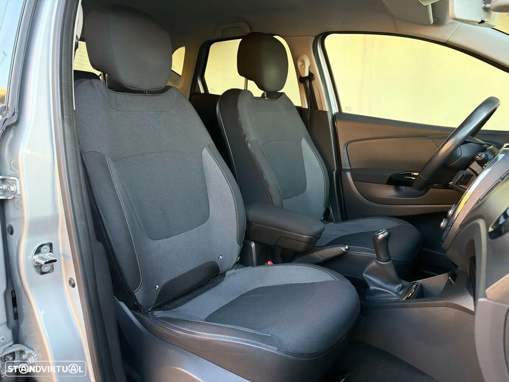 Renault Captur 0.9 TCE Exclusive - 32