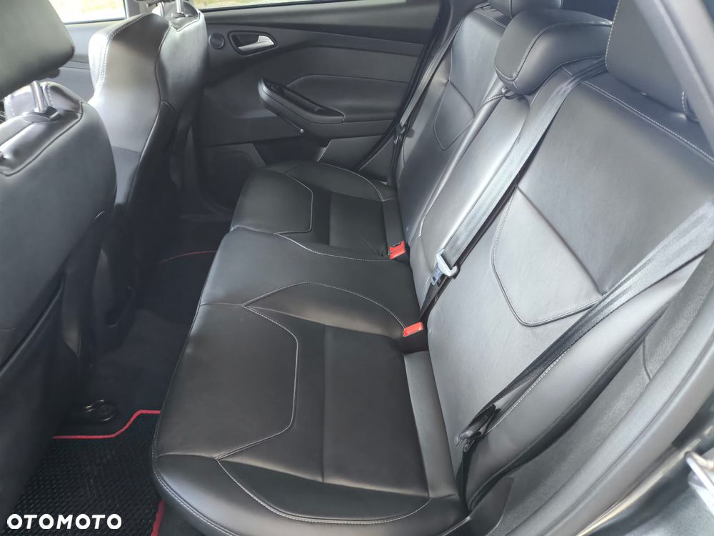 Ford Focus 2.0 EcoBoost ST-2 - 21