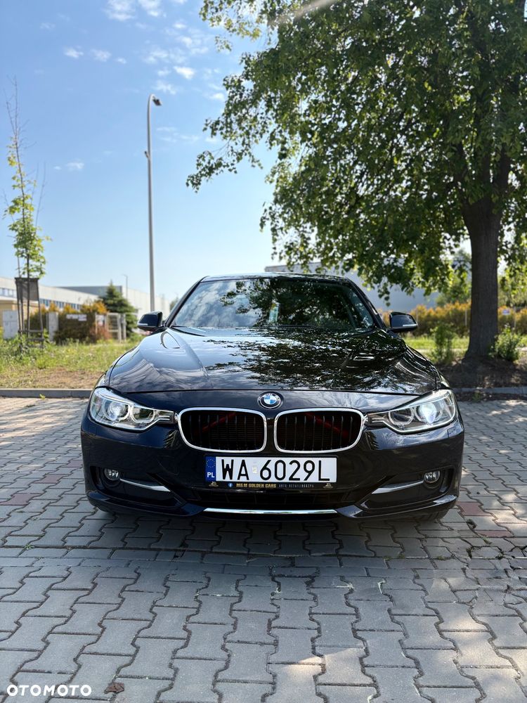 BMW Seria 3 328i Sport Line - 13