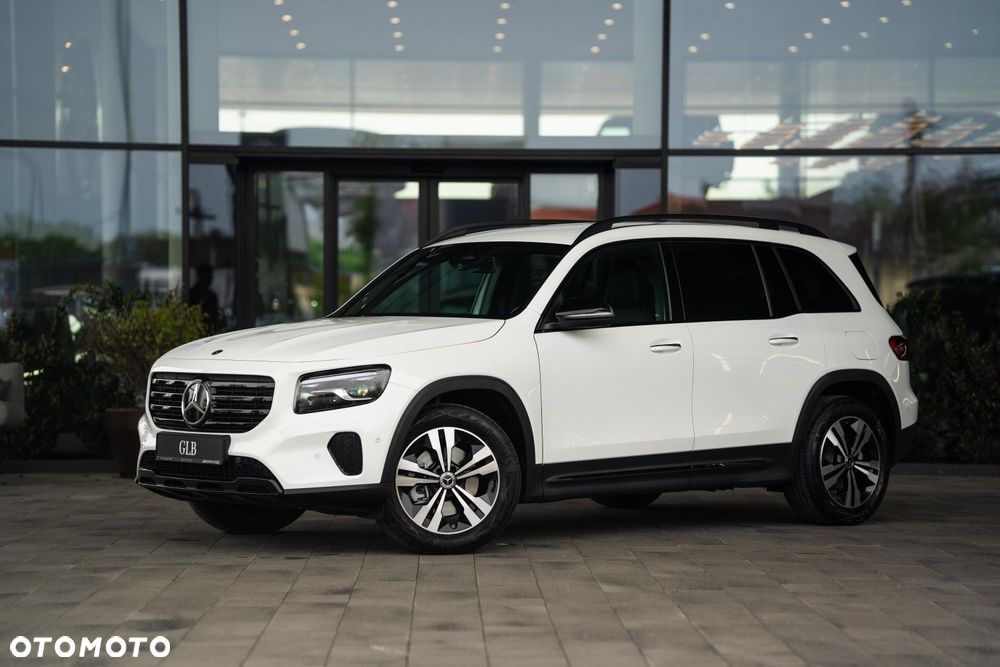 Mercedes-Benz GLB - 1