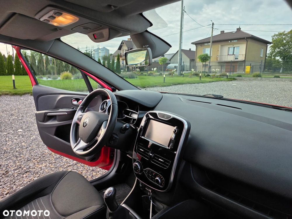 Renault Clio 1.2 16V 75 Limited - 12