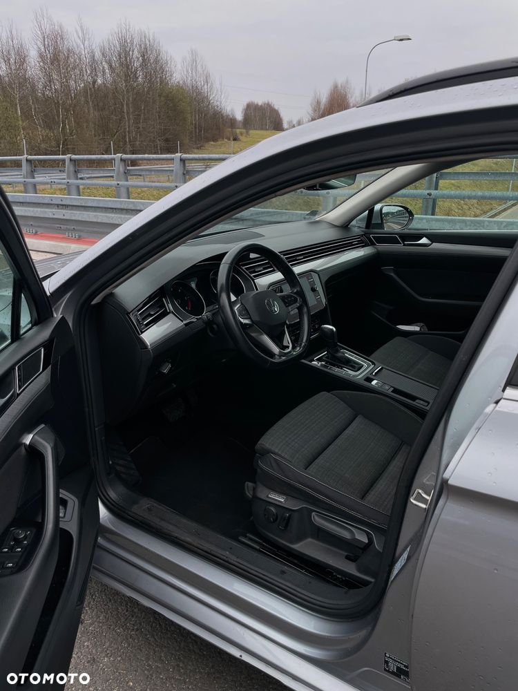 Volkswagen Passat - 5