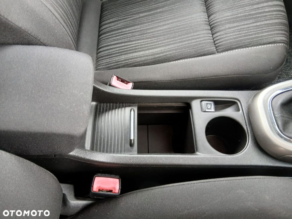 Opel Astra 1.4 Turbo Design Edition - 34