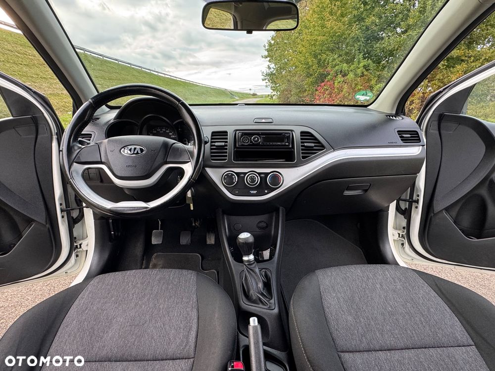 Kia Picanto 1.0 Fifa World Cup Edition - 34