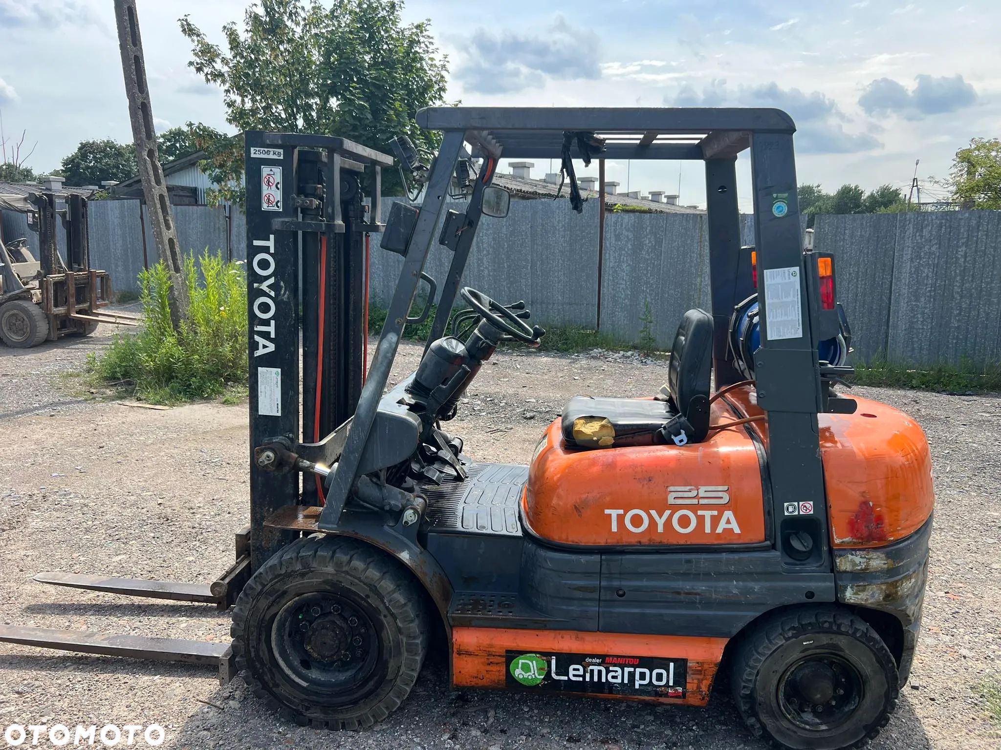 Toyota 42-6FG25 - 1