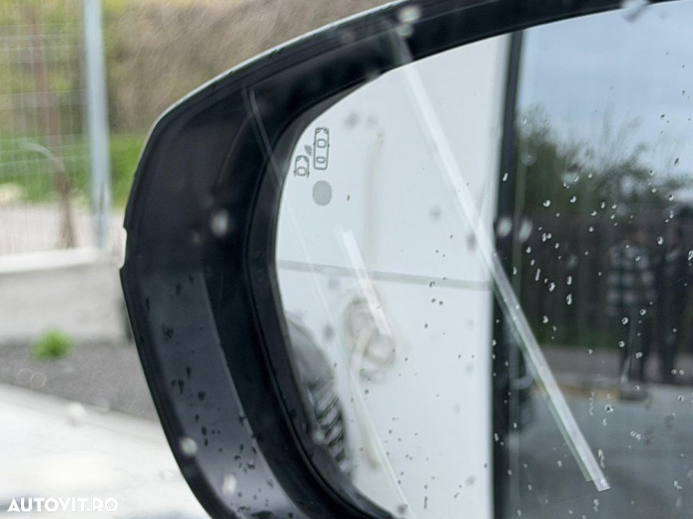 Peugeot 3008 1.2 PureTech Turbo S&S EAT6 GT-Line - 27