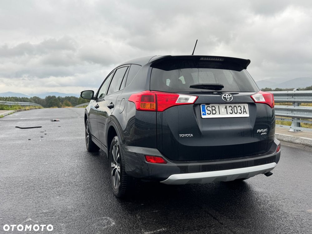 Toyota RAV4 2.0 D-4D Premium - 8