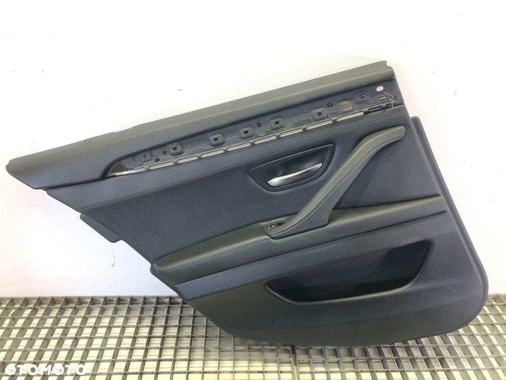 BOCZEK DRZWI LEWY TYŁ  BMW 5 Touring (F11) 2009 - 2017 530 d 190 kW [258 KM] olej napędowy 2011 - - 1