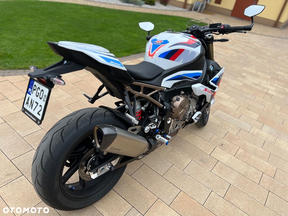 BMW S - 13