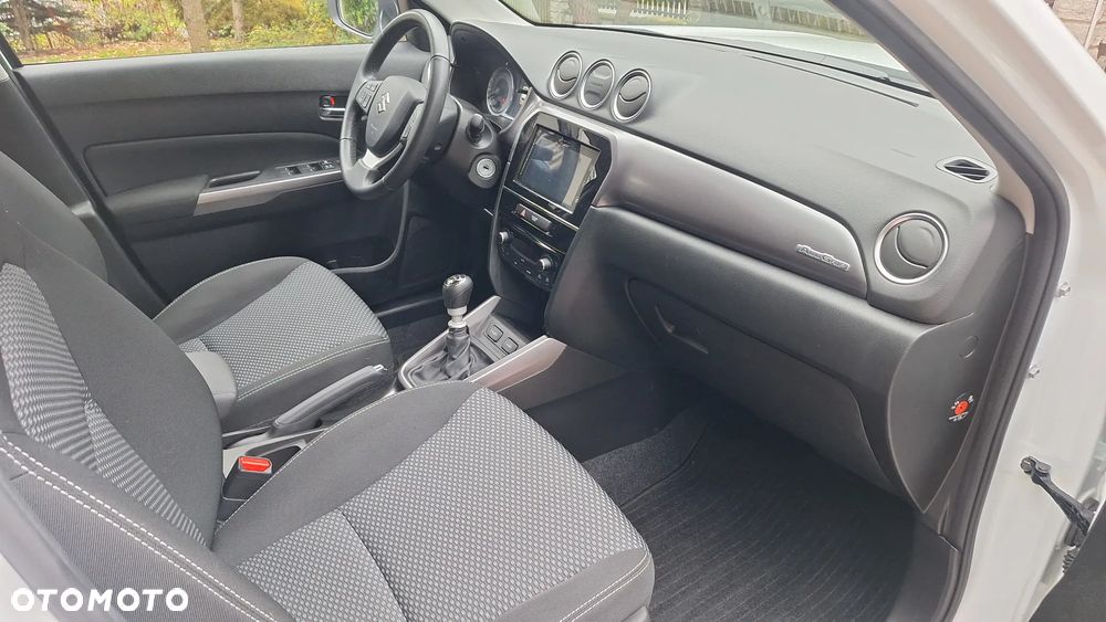 Suzuki Vitara 1.4 Boosterjet mHEV Elegance 4WD - 21
